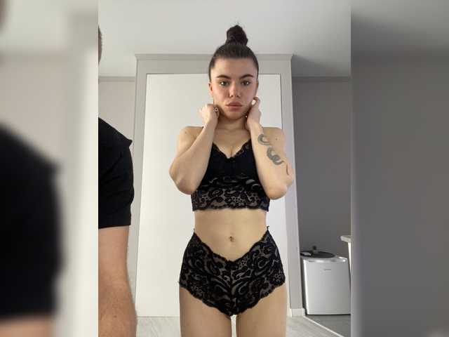 Gummy-Bears's BongaCams show and profile