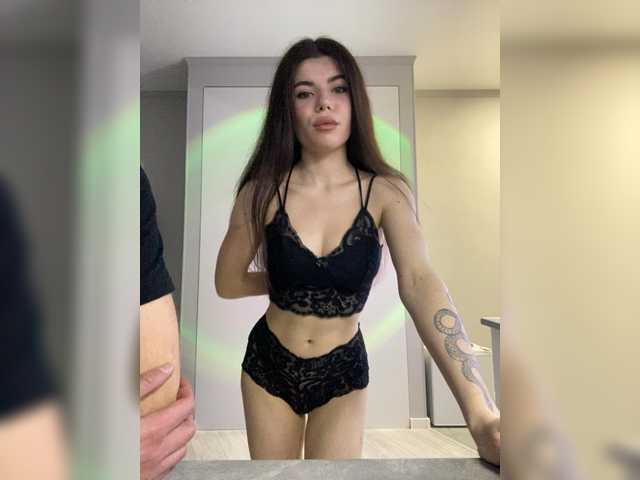 Gummy-Bears's BongaCams show and profile