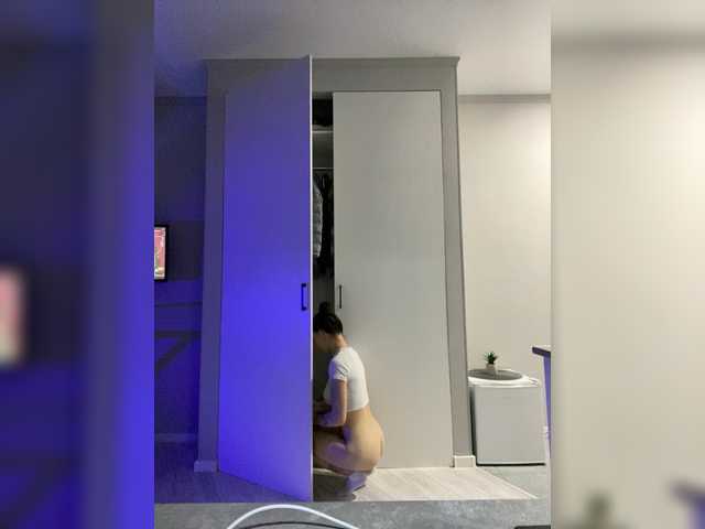 Gummy-Bears from BongaCams