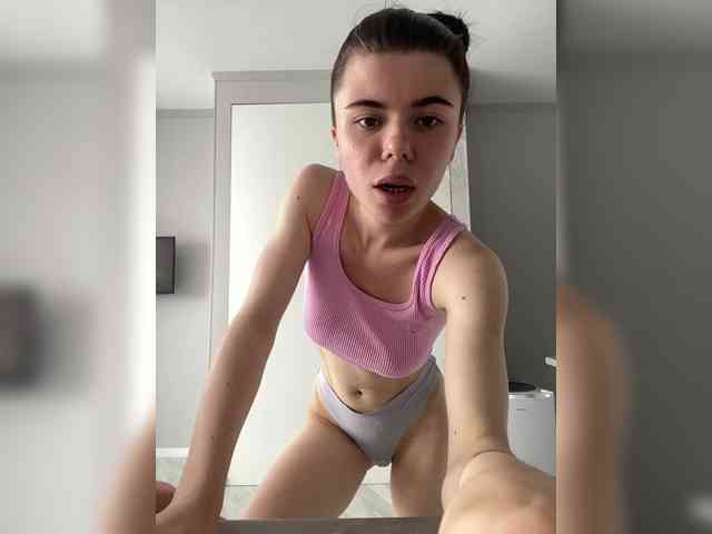 Gummy-Bears Live Webcam on BongaCams