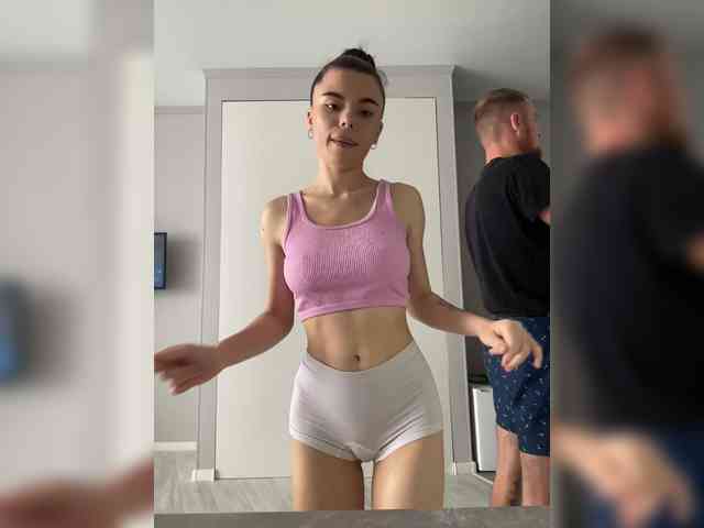 Gummy-Bears's webcam live show