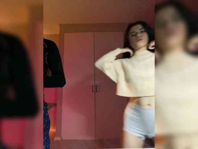 Gummy-Bears Live Webcam on BongaCams