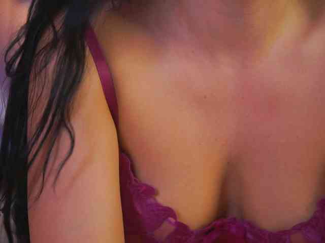 RheaSinn webcam