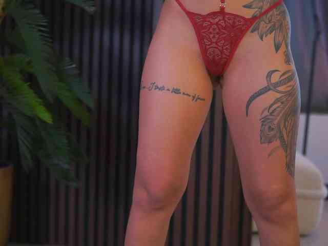 RheaSinn webcam