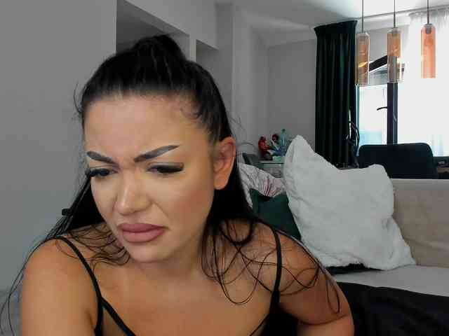 RheaSinn webcam