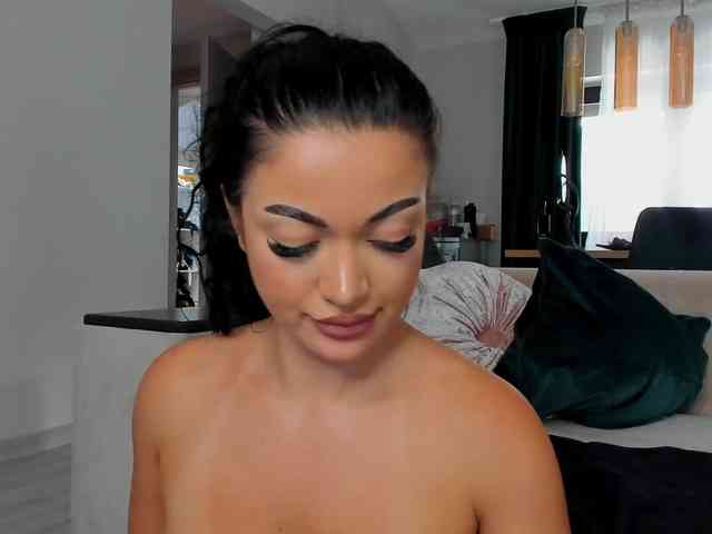 RheaSinn webcam
