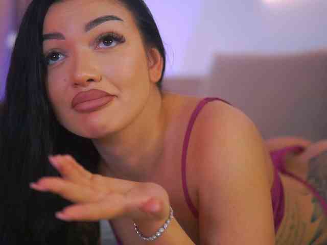 RheaSinn webcam