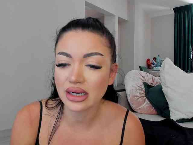 RheaSinn webcam