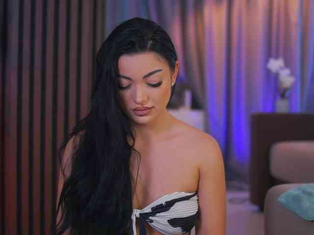 online web cam show RheaSinn