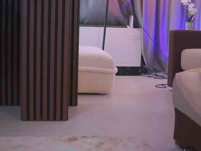 RheaSinn webcam