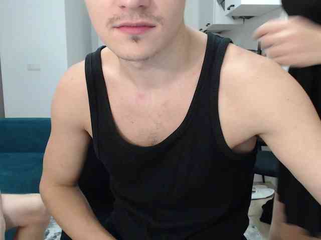 HeavenlyJune22 webcam