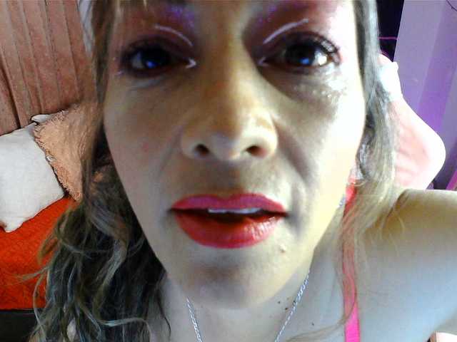 Melodyy's BongaCams show and profile