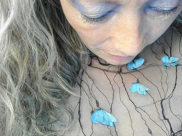 Melodyy from BongaCams