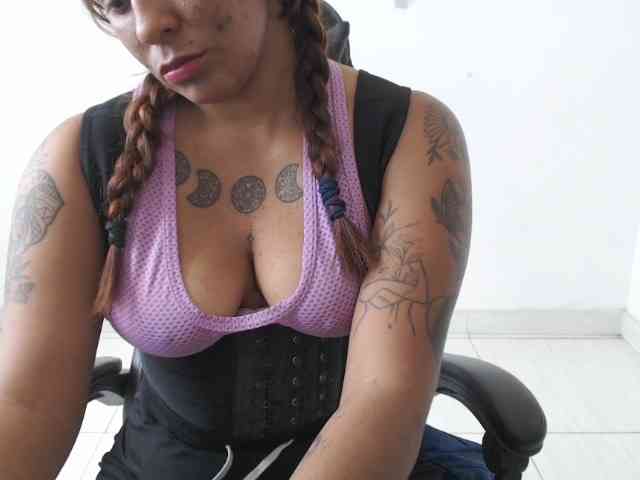 Barbara13a webcam