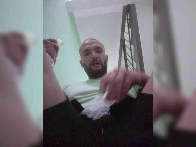 Timur-heterosexual