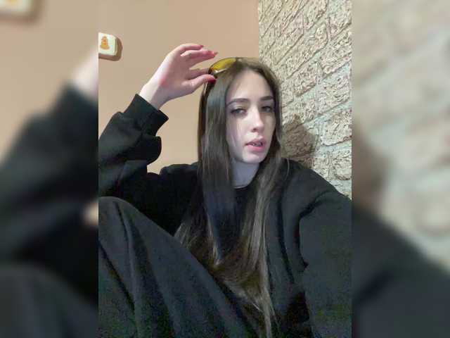 Hikikomori27 preview