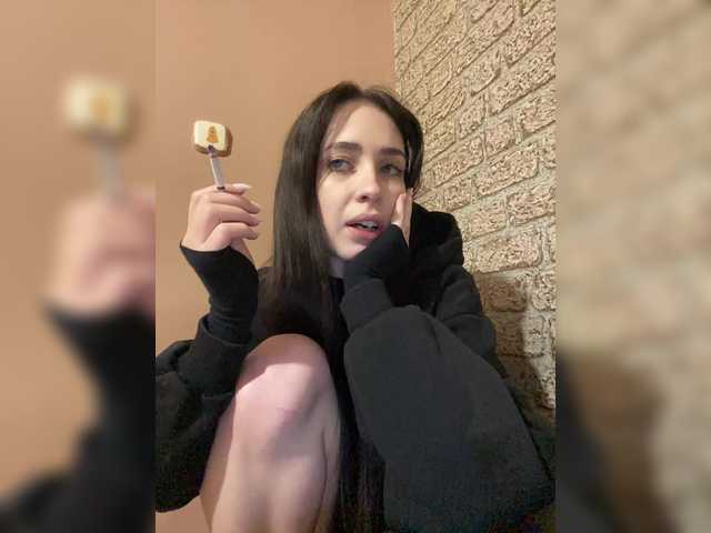 Kurama27's BongaCams show and profile