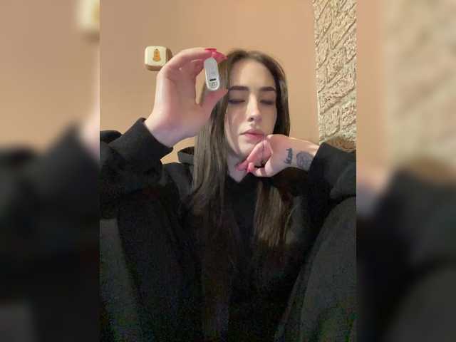 Kurama27's BongaCams show and profile