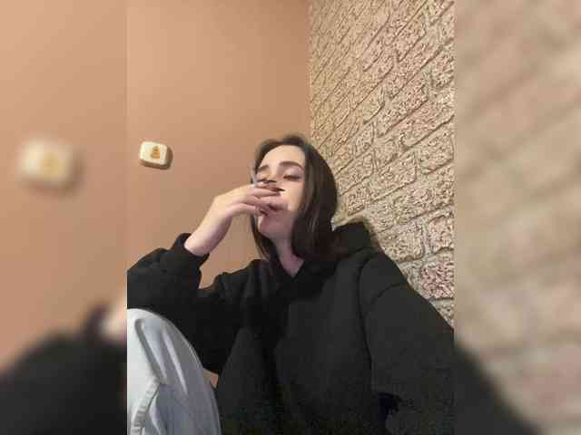 Hikikomori27 webcam