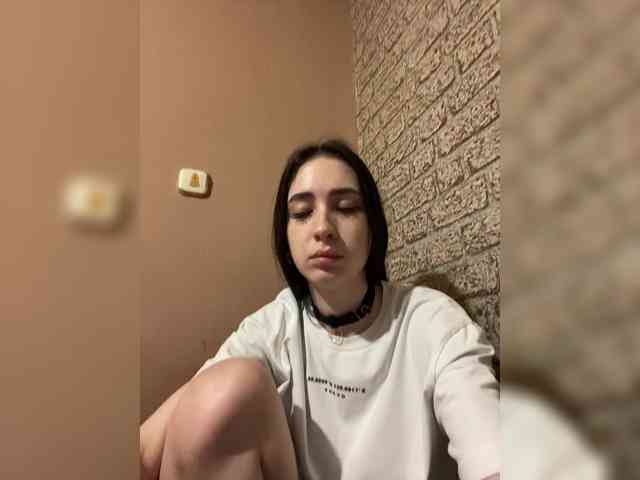 Hikikomori27 webcam
