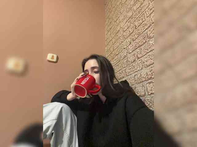 Hikikomori27 webcam