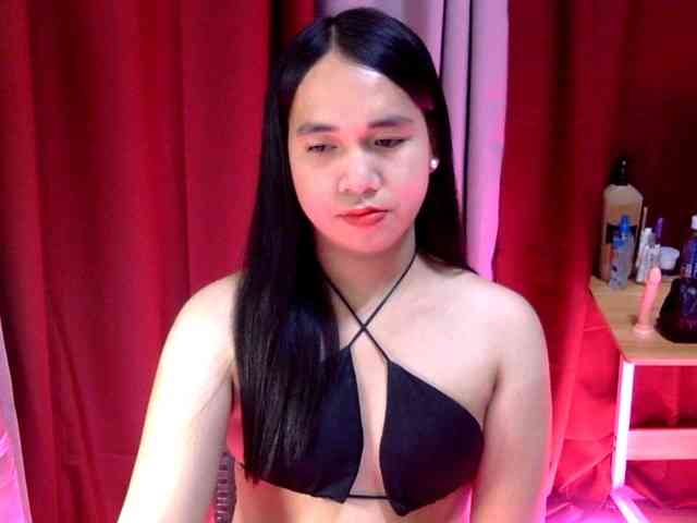 Urasianmics Live Webcam on BongaCams