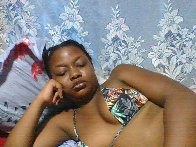 Labella204's BongaCams show and profile