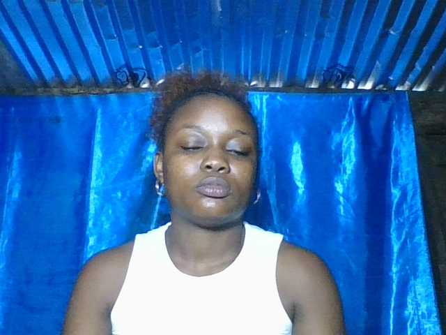 Labella204's BongaCams show and profile