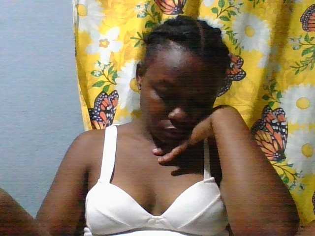 Labella204's BongaCams show and profile