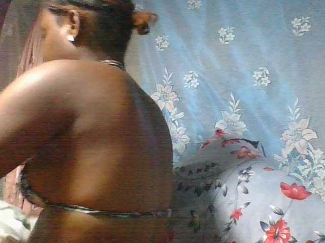 Labella204's BongaCams show and profile