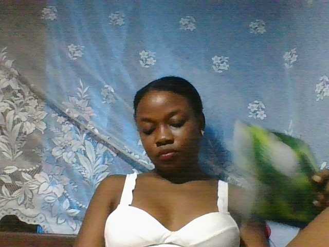 Labella204's BongaCams show and profile