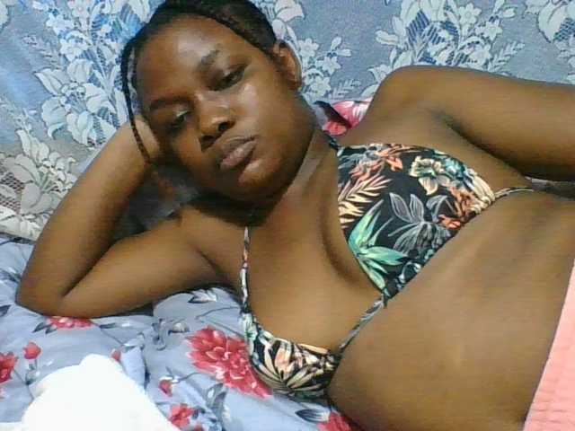 Labella204's BongaCams show and profile