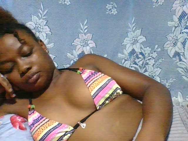 Labella204's BongaCams show and profile