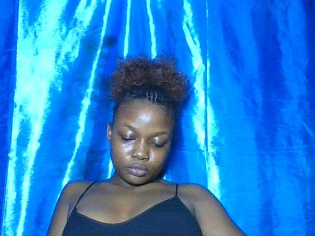 Labella204's BongaCams show and profile