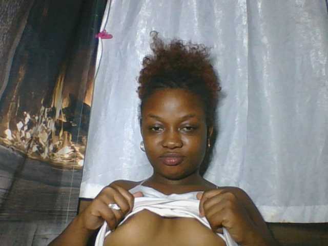 Labella204's BongaCams show and profile