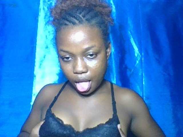 Labella204's BongaCams show and profile