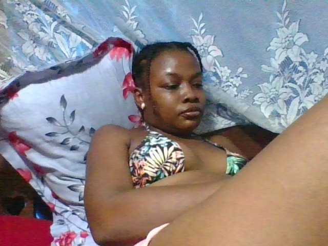 Labella204's BongaCams show and profile