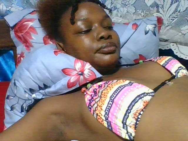 Labella204's BongaCams show and profile