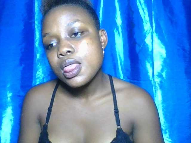 Labella204's BongaCams show and profile