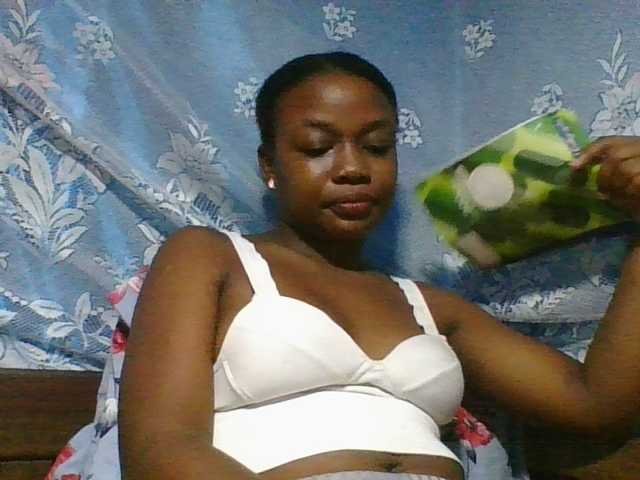 Labella204, une amatrice française avec qui discuter et avoir du sexe