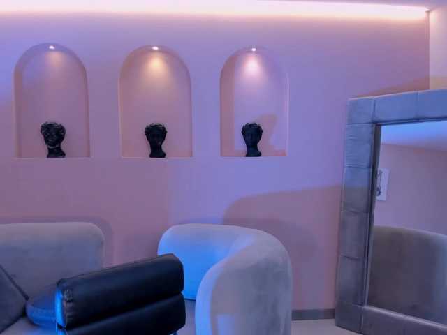 TaraLawrence's BongaCams show and profile