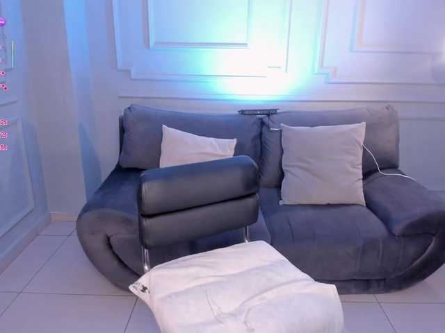 TaraLawrence's BongaCams show and profile