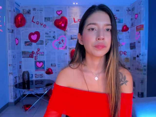 TaraLawrence's BongaCams show and profile