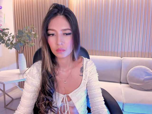 TaraLawrence's BongaCams show and profile