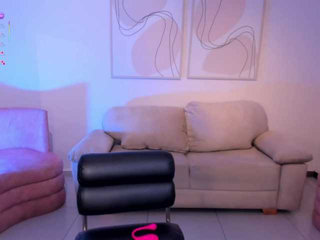 TaraLawrence's BongaCams show and profile