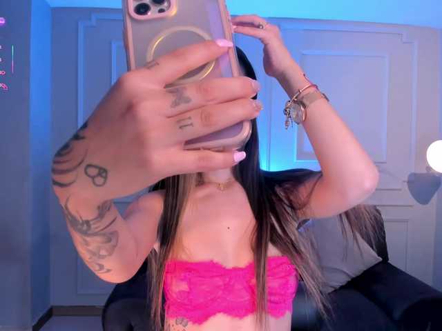 TaraLawrence's BongaCams show and profile