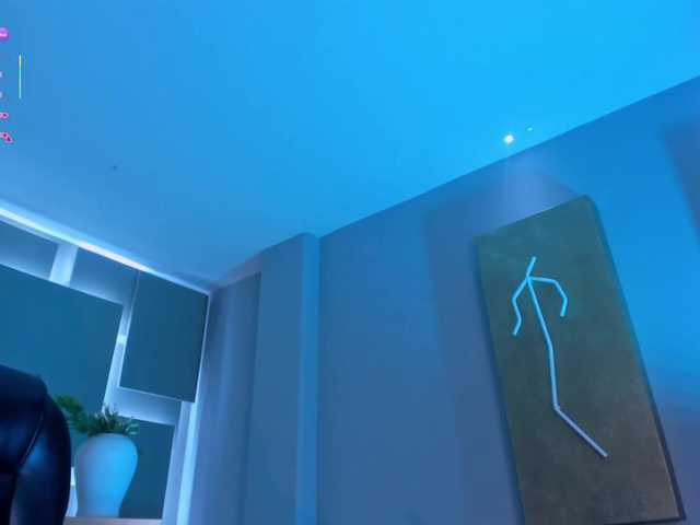 TaraLawrence's BongaCams show and profile