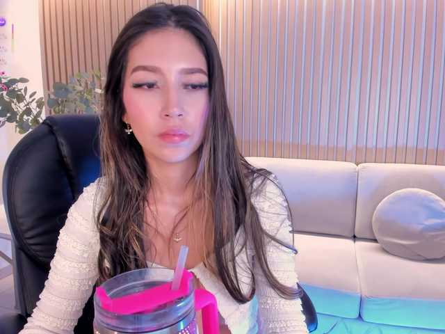 TaraLawrence's BongaCams show and profile