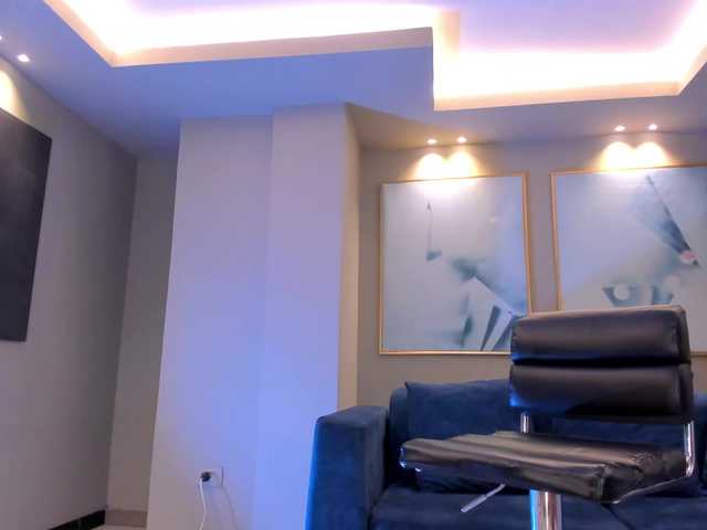 TaraLawrence's BongaCams show and profile