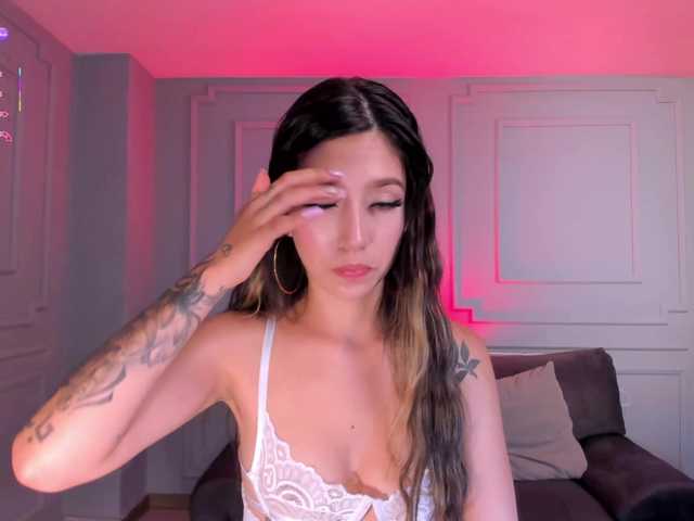 TaraLawrence's BongaCams show and profile